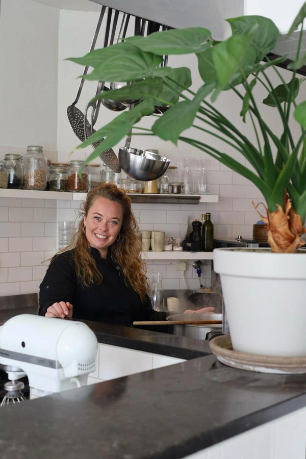 Sab's Deli - Dining op locatie