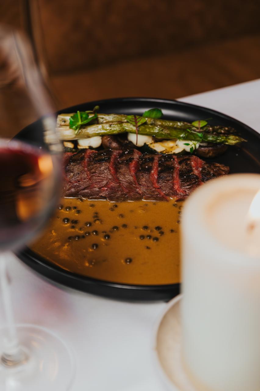 AREIA - SHARED DINING BOX